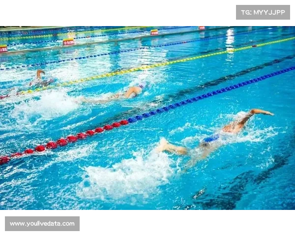 各区通过中小学生比赛选拔游泳后备人才 各区通过中小学生比赛选拔游泳后备人才